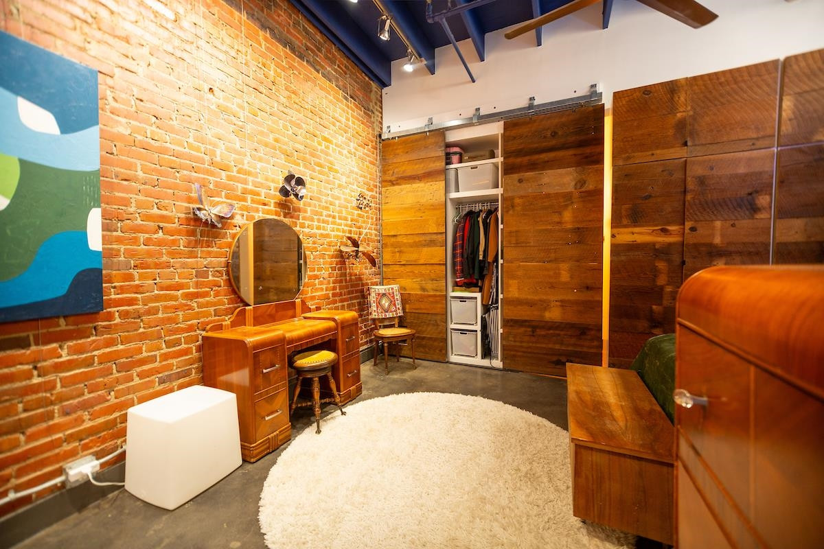 208 Rigsbee Avenue # 207