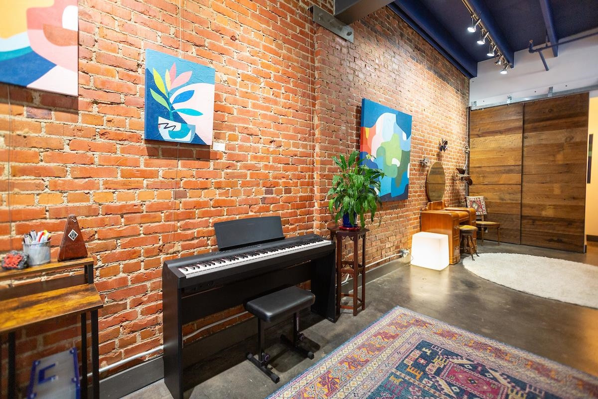 208 Rigsbee Avenue # 207