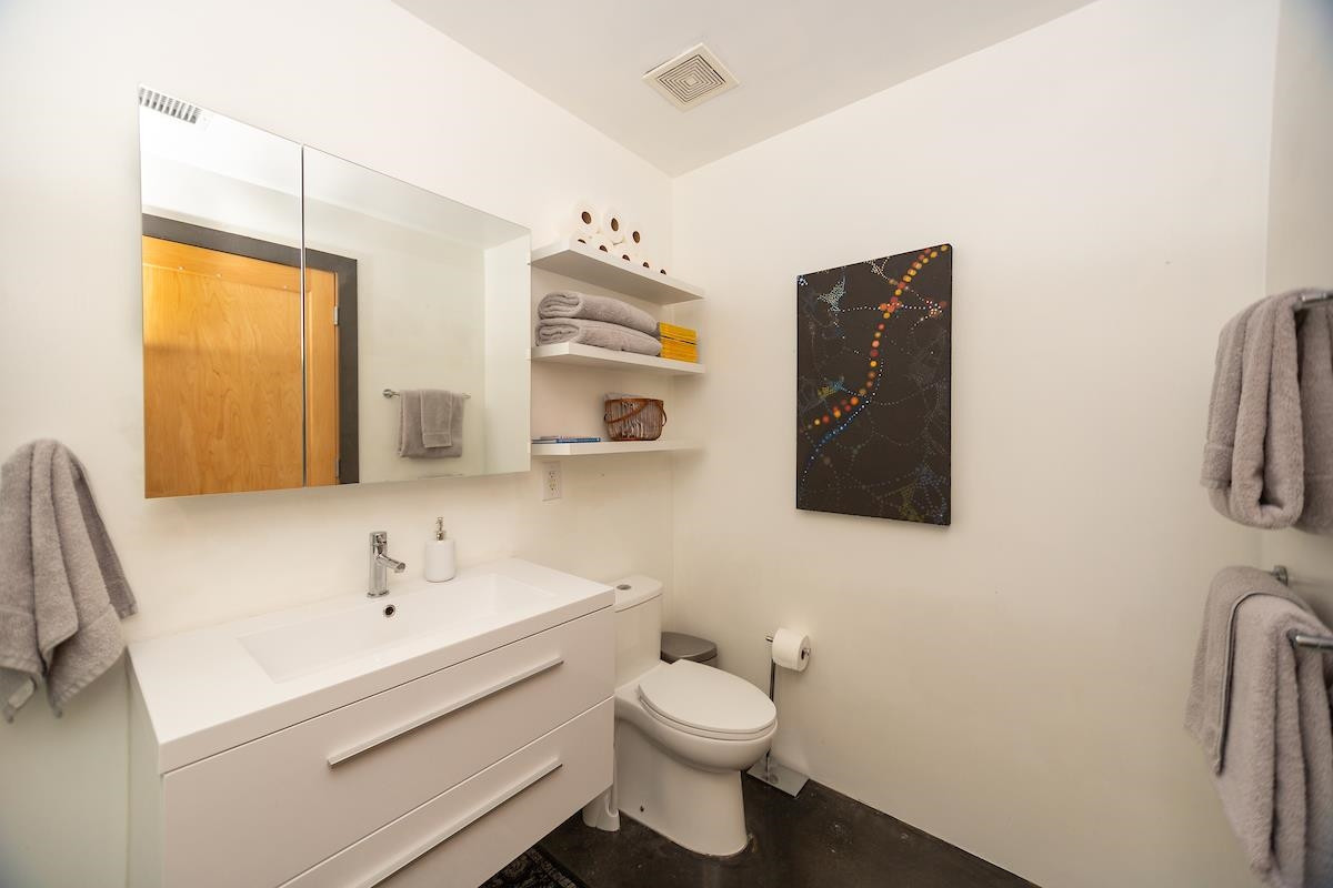 208 Rigsbee Avenue # 207