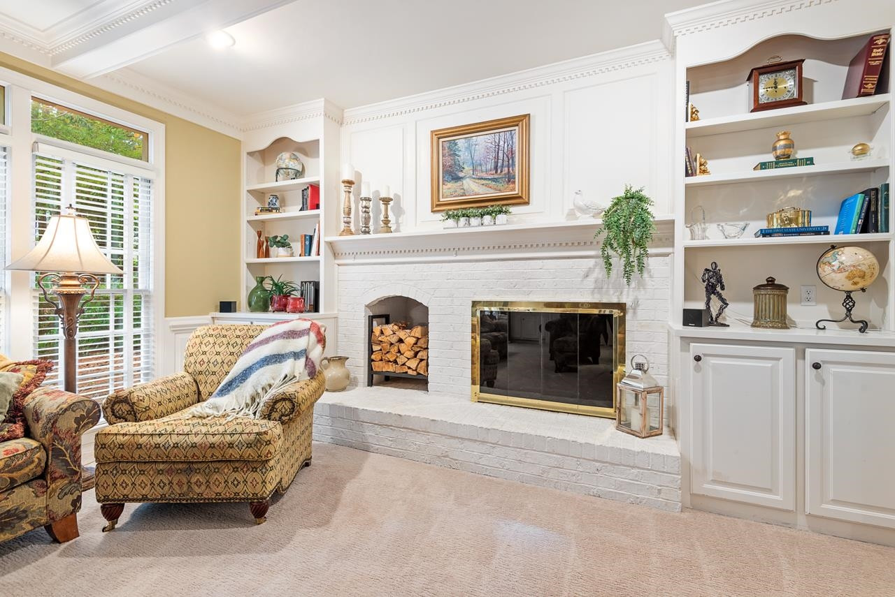 10436 Leslie Drive