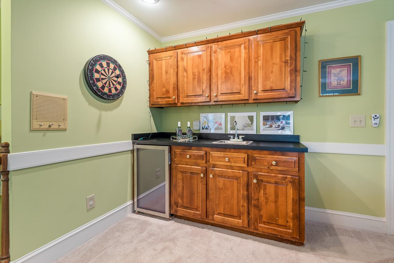10436 Leslie Drive