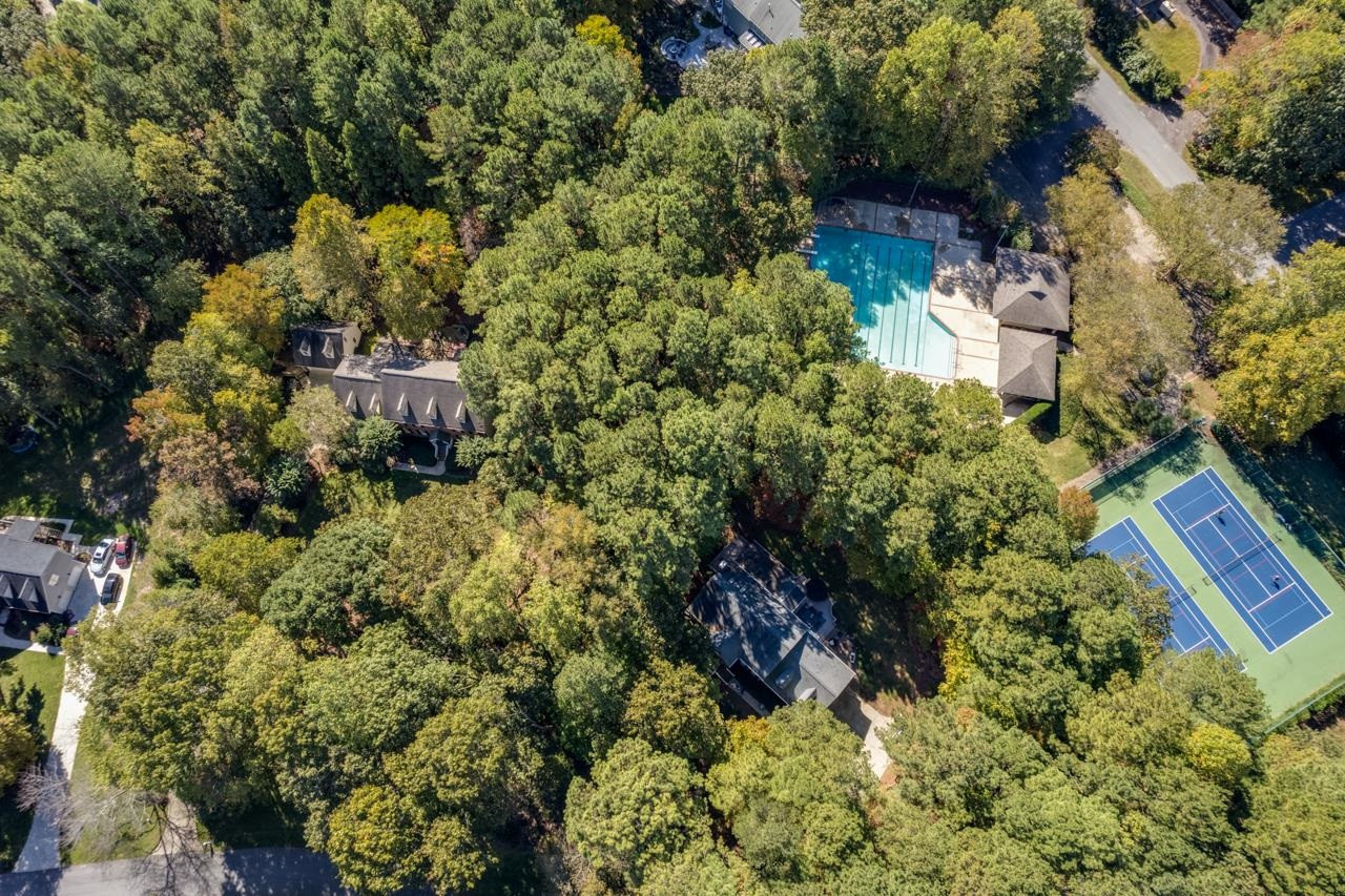 10436 Leslie Drive