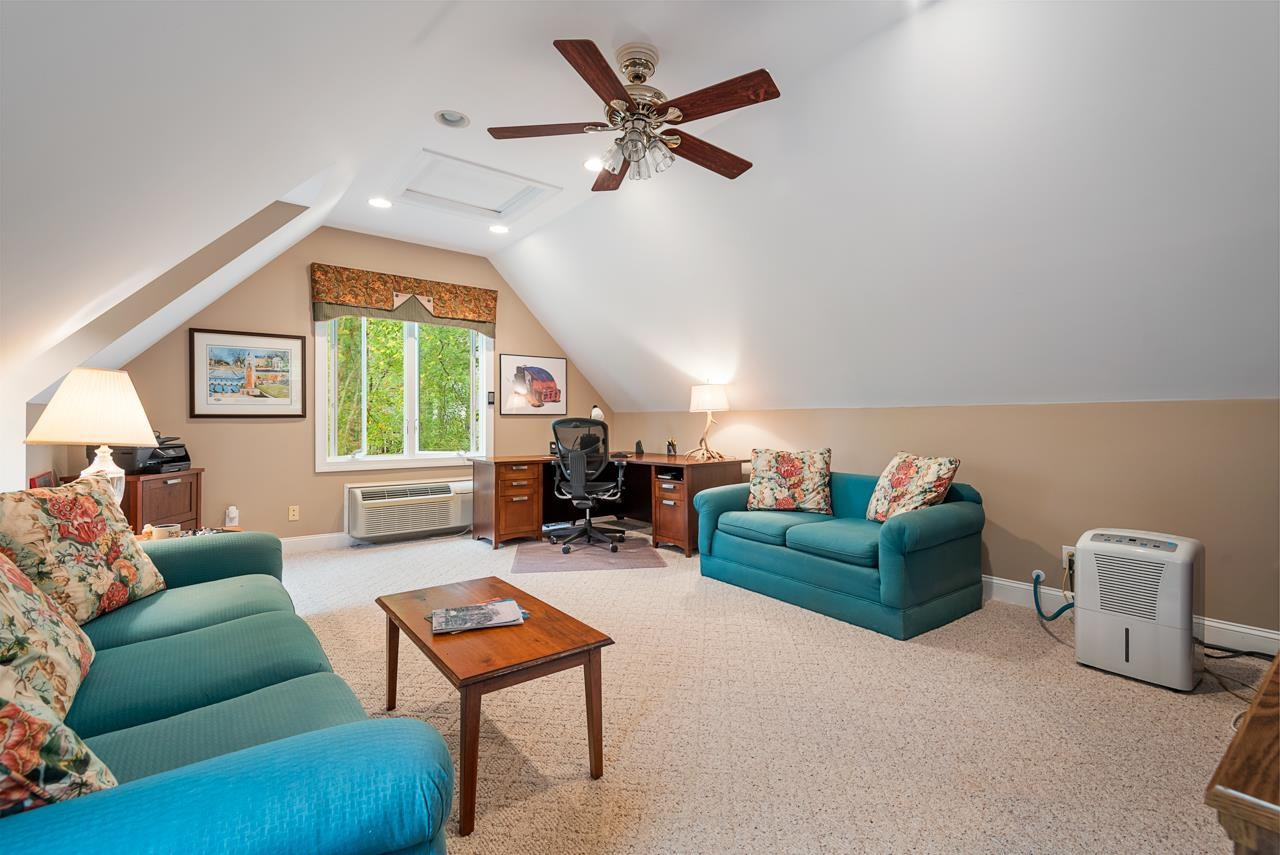 10436 Leslie Drive