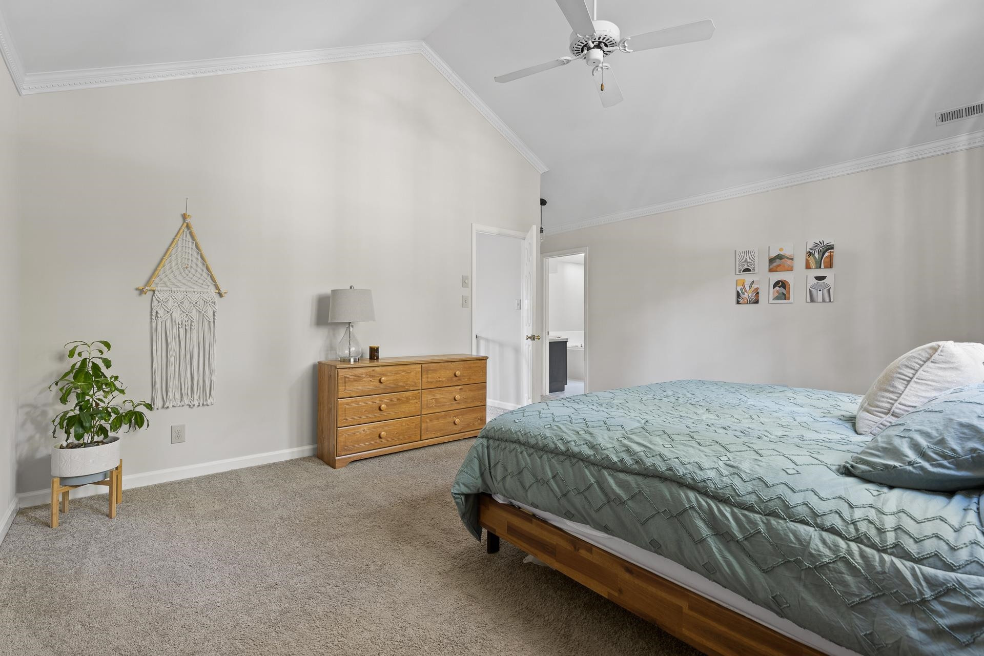 116 Creekview Circle