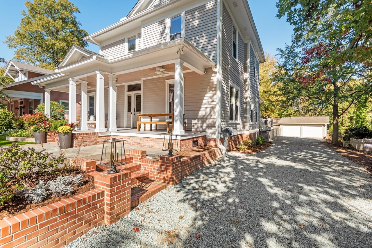 111 E Lynch Street
