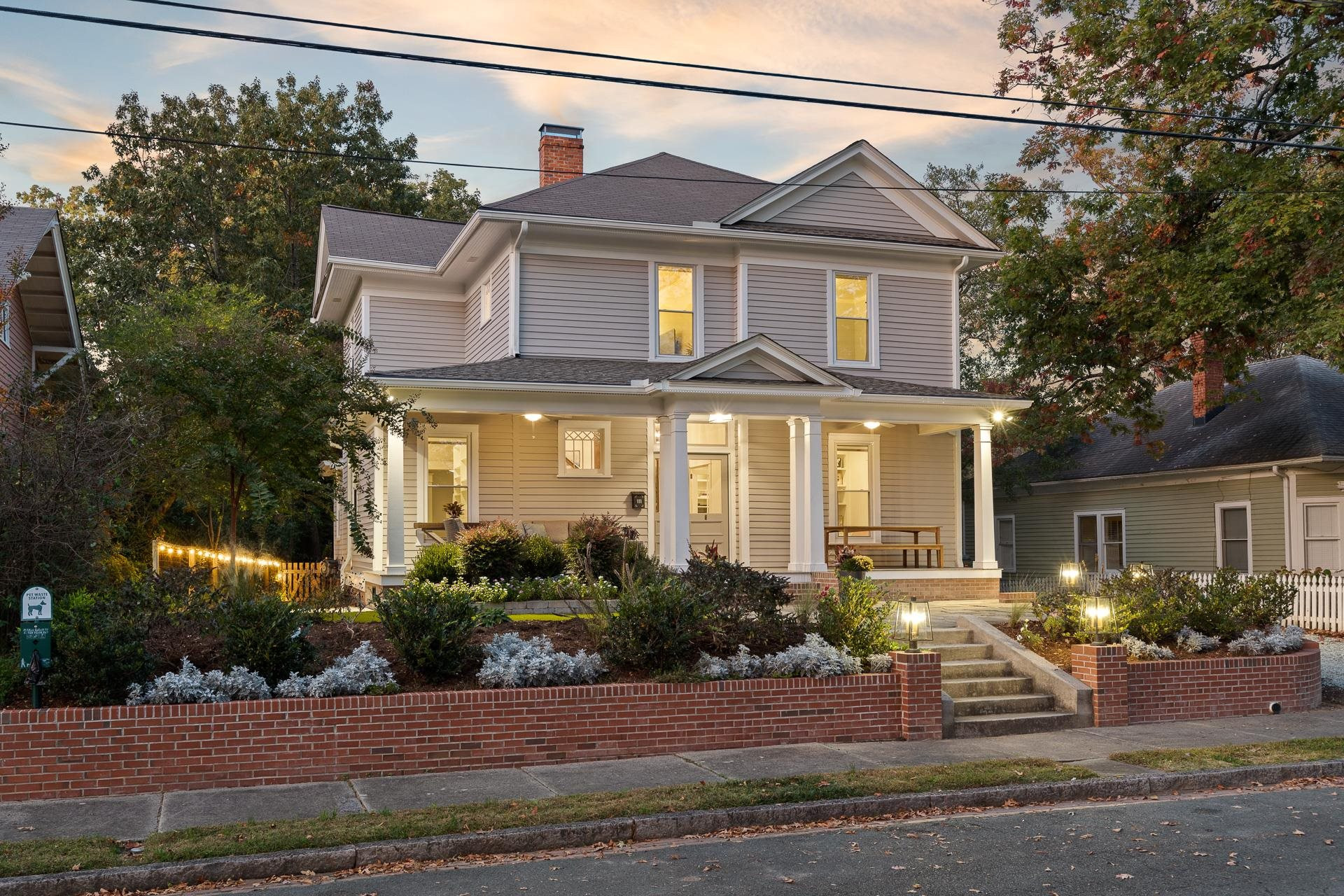 111 E Lynch Street