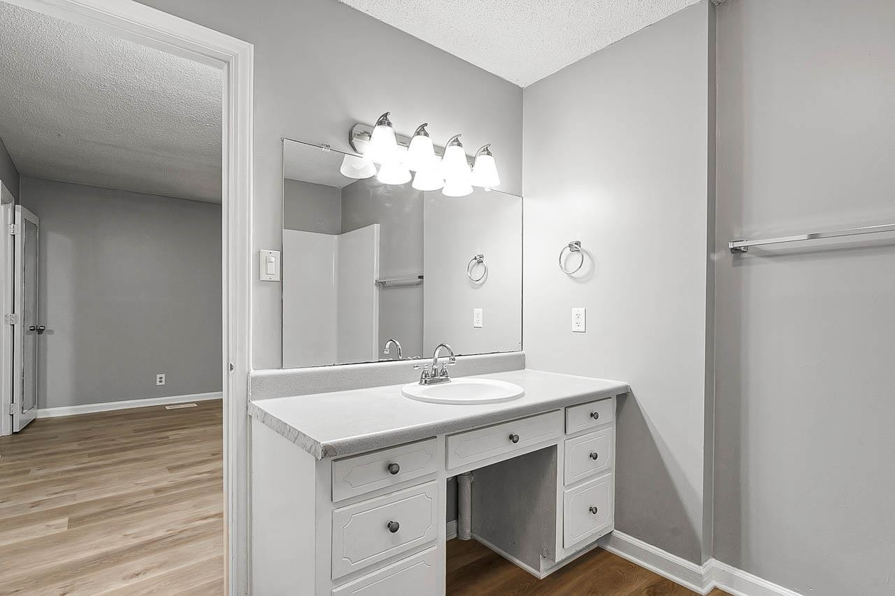 1211 Carpenter Fletcher Road