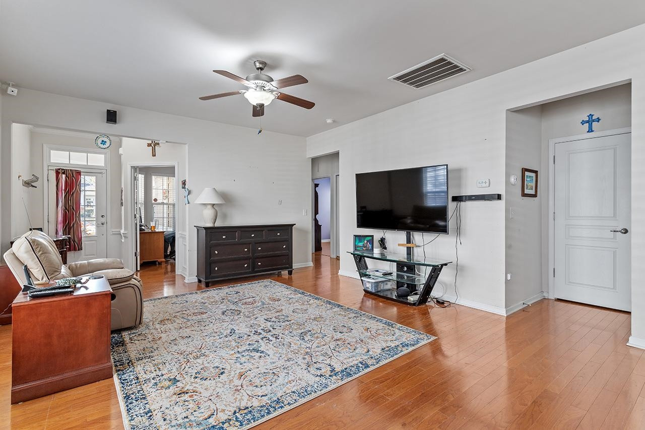 320 Fenmore Place