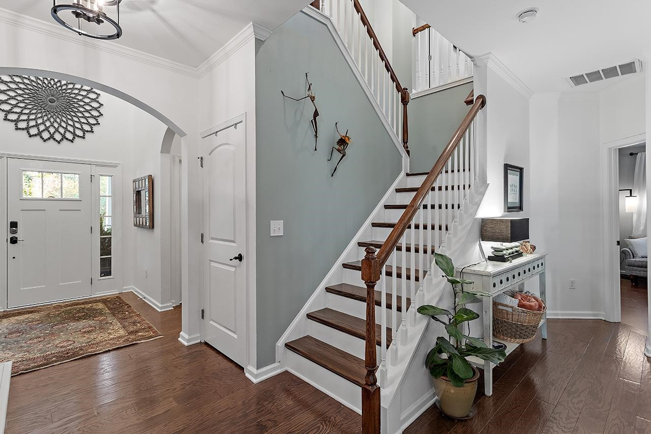 120 Strolling Way