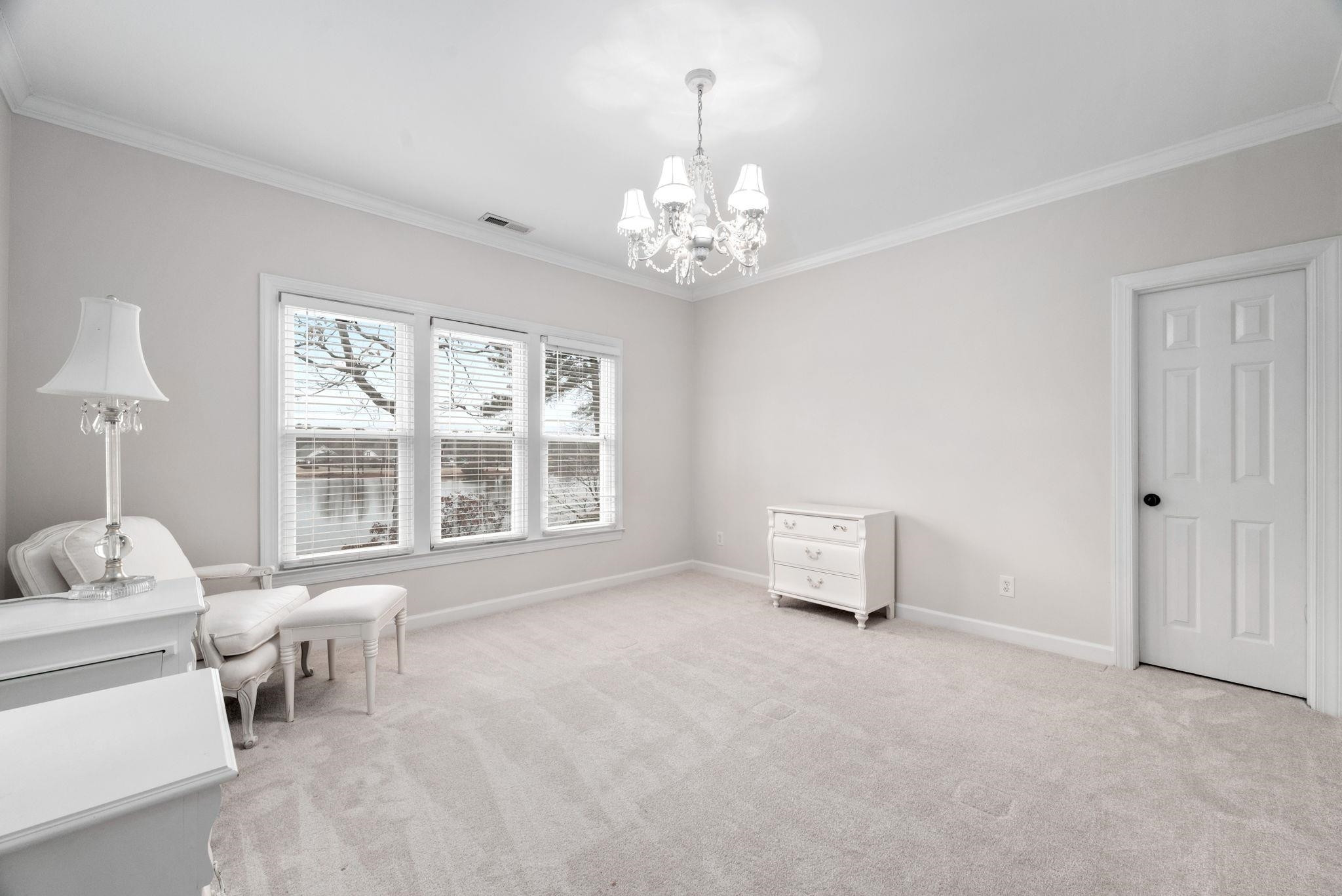 119 Summer Lakes Drive