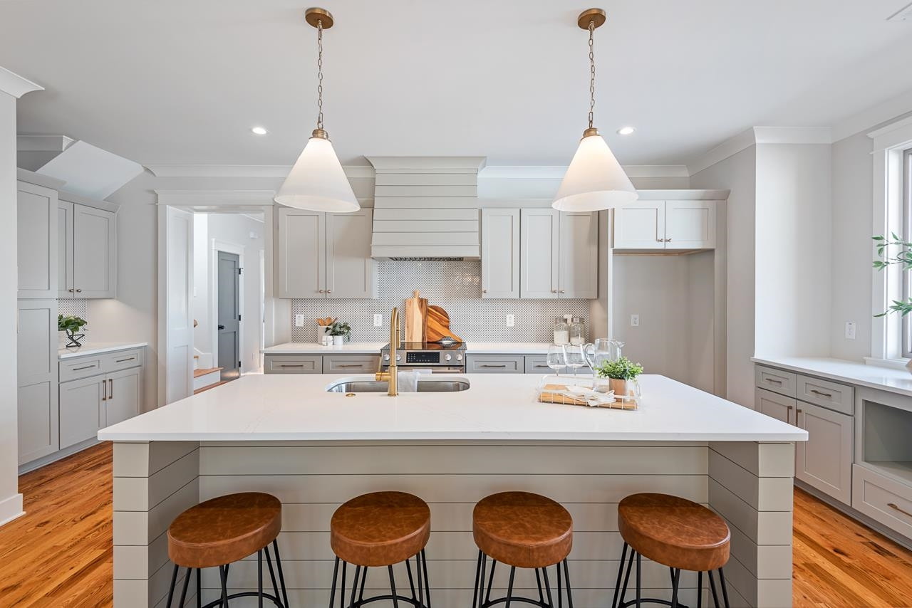 2818 Cascadilla Street