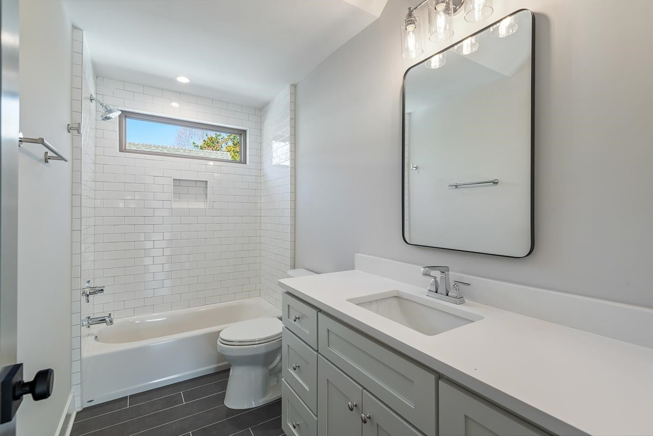 2818 Cascadilla Street