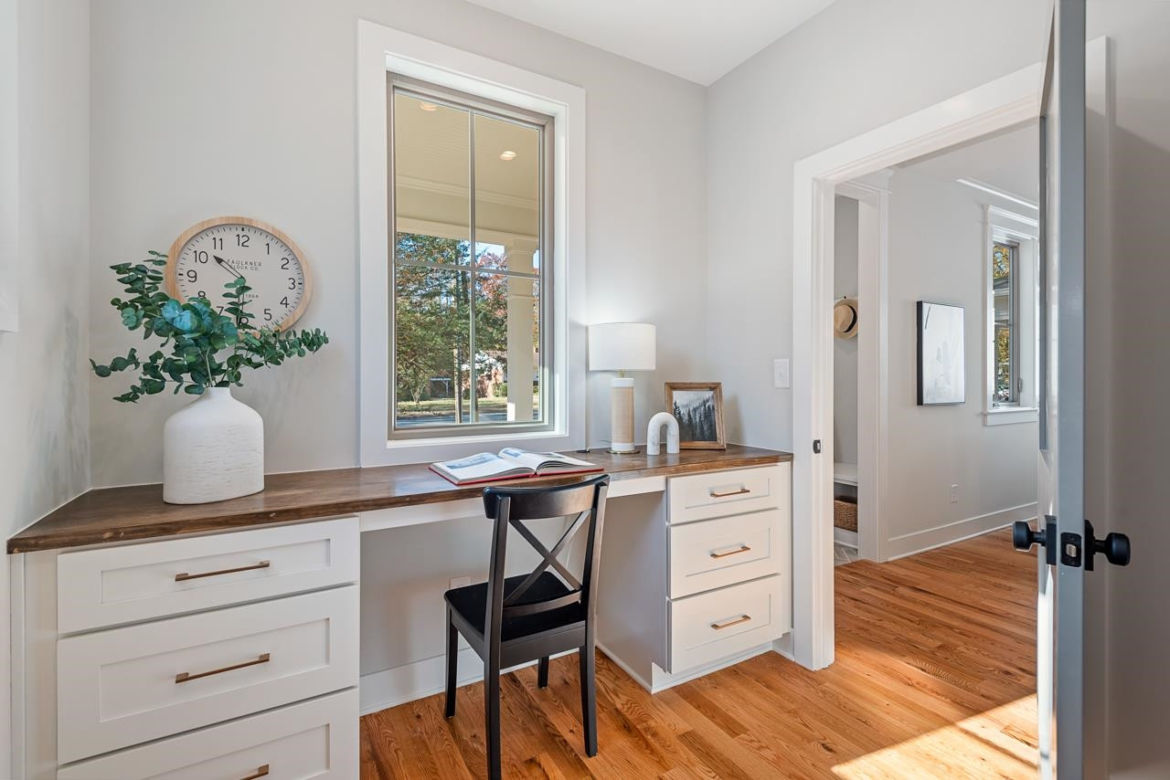 2818 Cascadilla Street