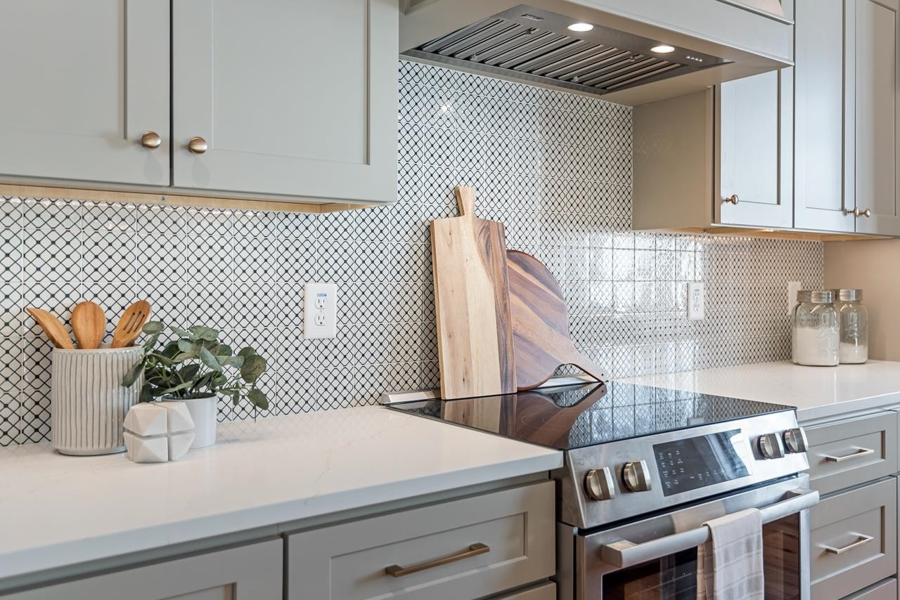 2818 Cascadilla Street