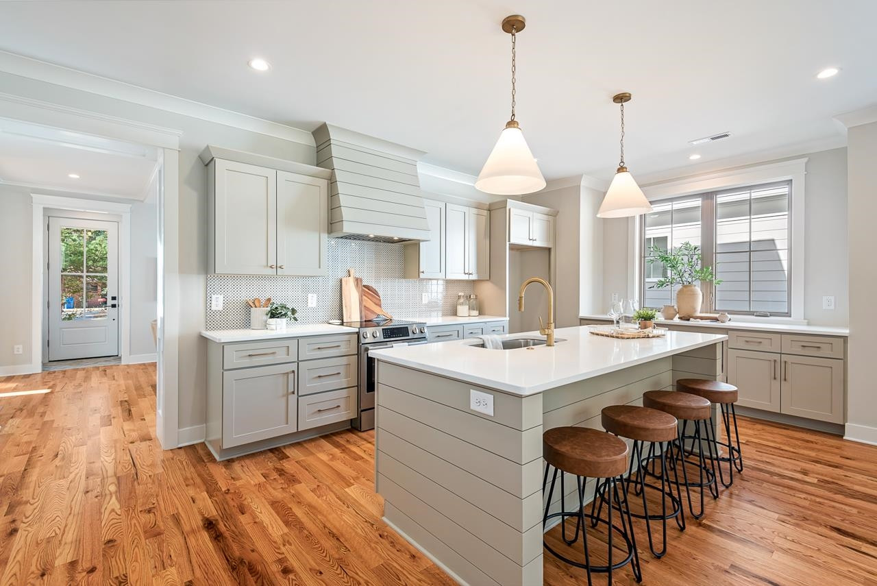 2818 Cascadilla Street