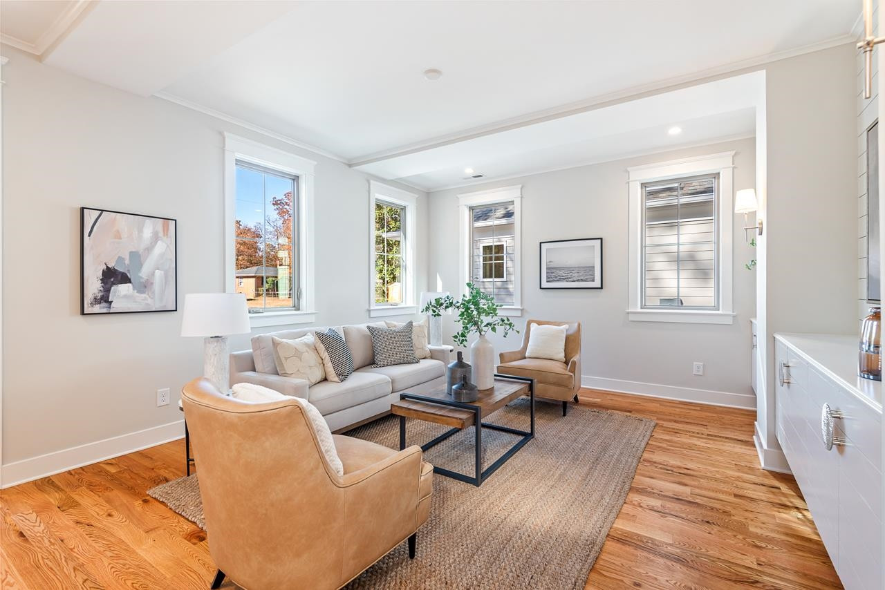 2818 Cascadilla Street