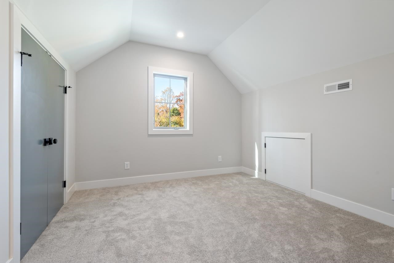 2818 Cascadilla Street