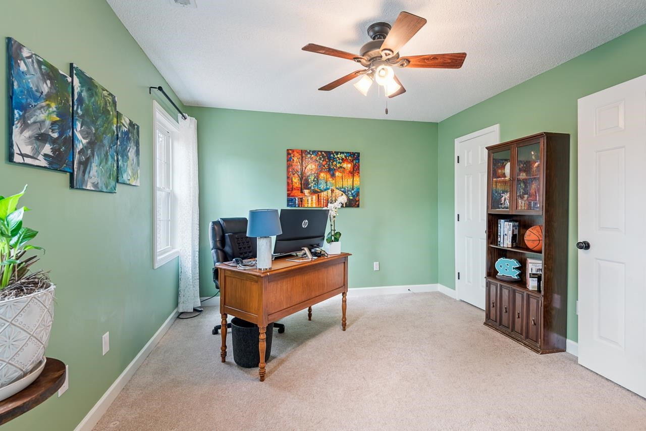 2760 Lynndale Court