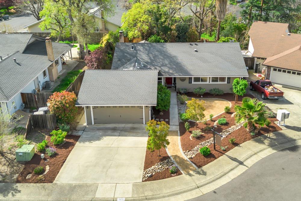 5870 Elmwood Court