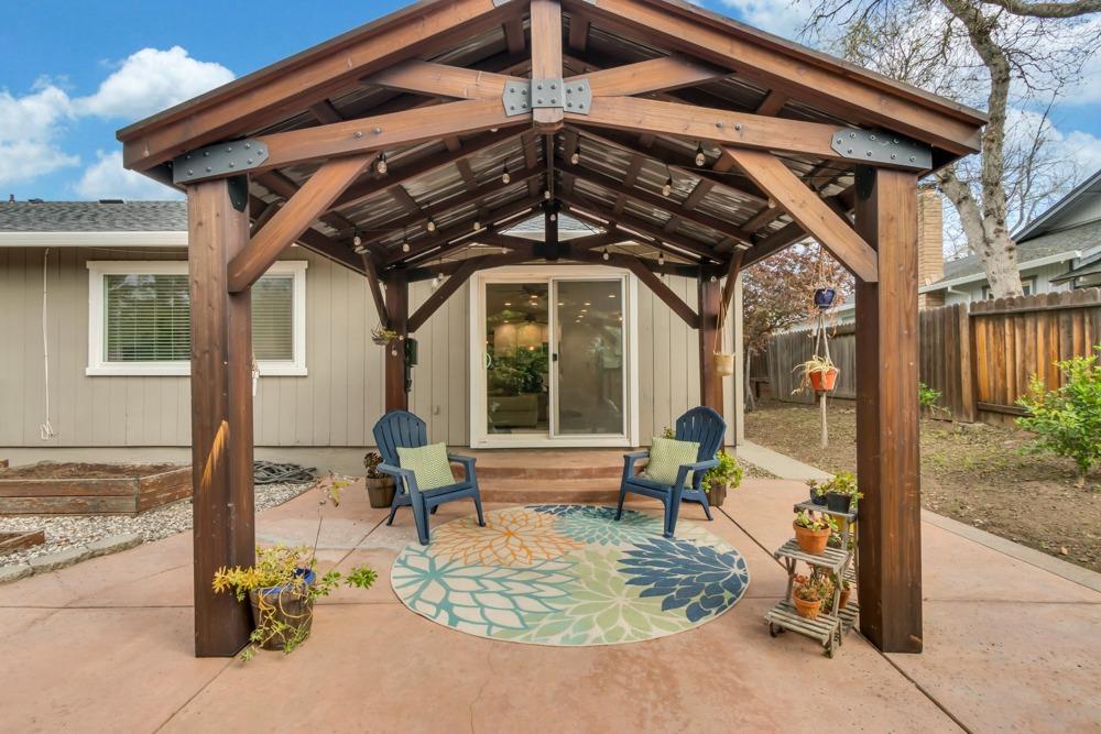 5870 Elmwood Court
