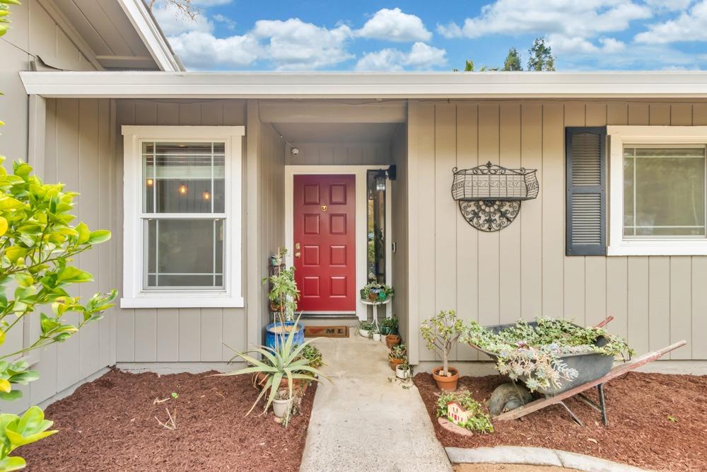 5870 Elmwood Court