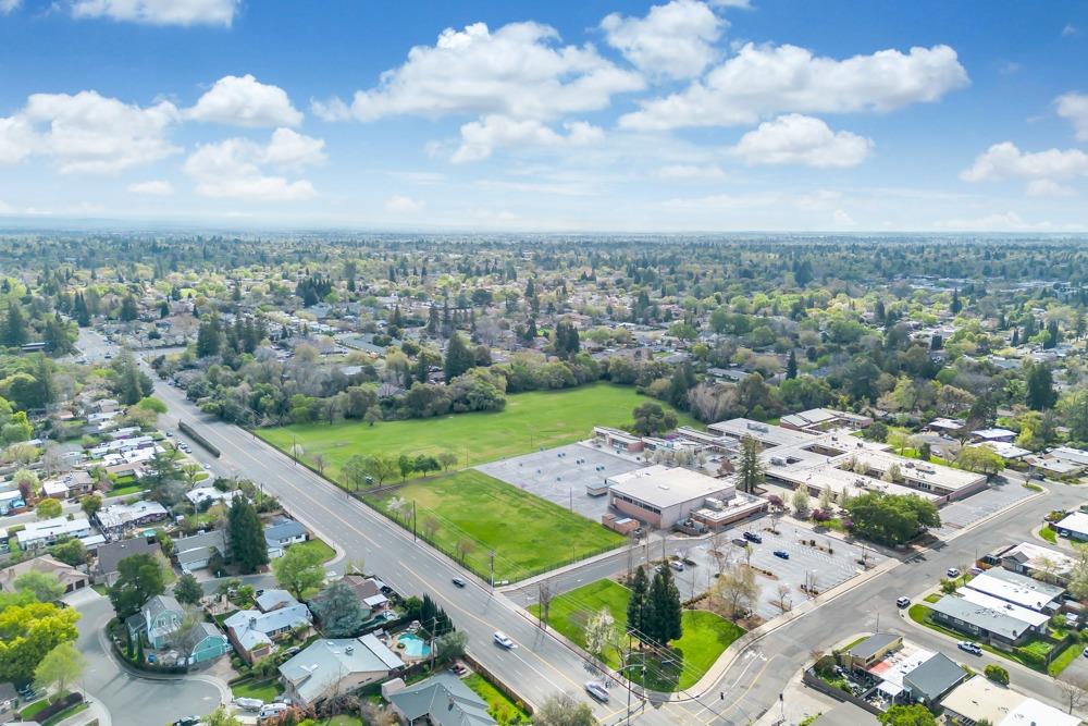 4732 Courtland Lane 53