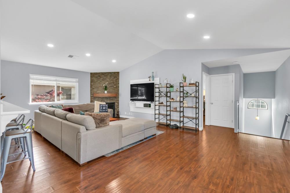 4732 Courtland Lane 53