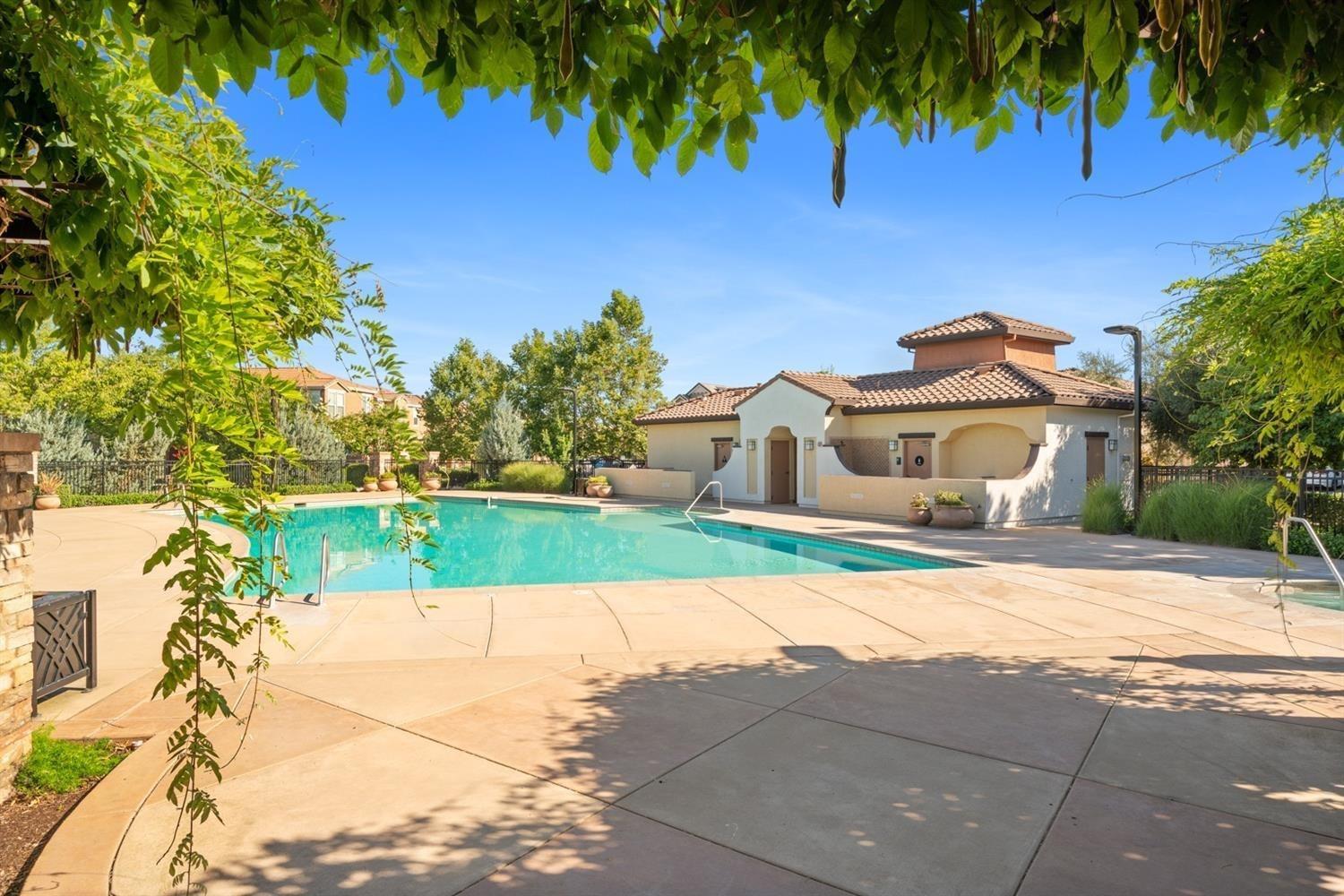 4417 Ocean Lane