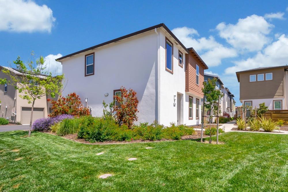 4417 Ocean Lane