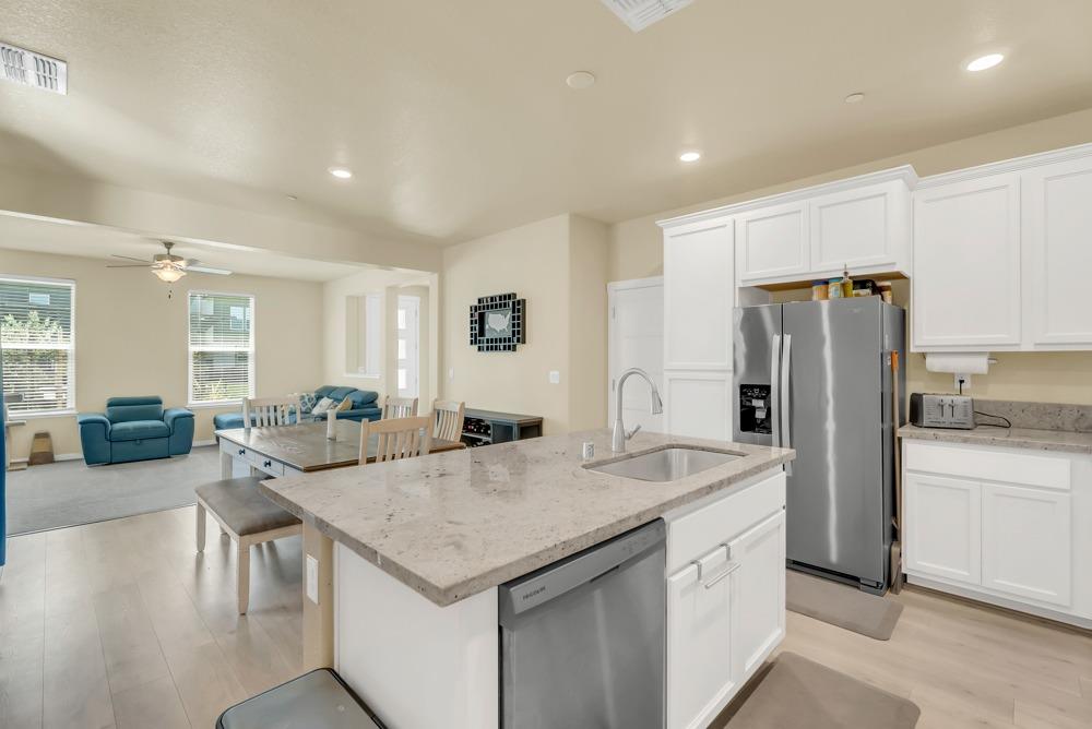 4417 Ocean Lane