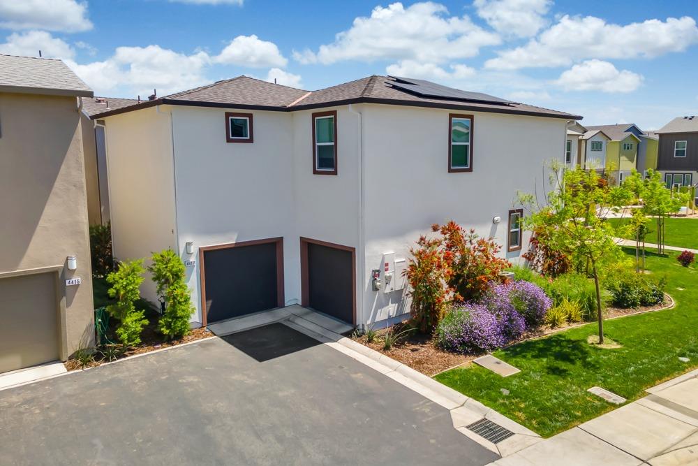 4417 Ocean Lane
