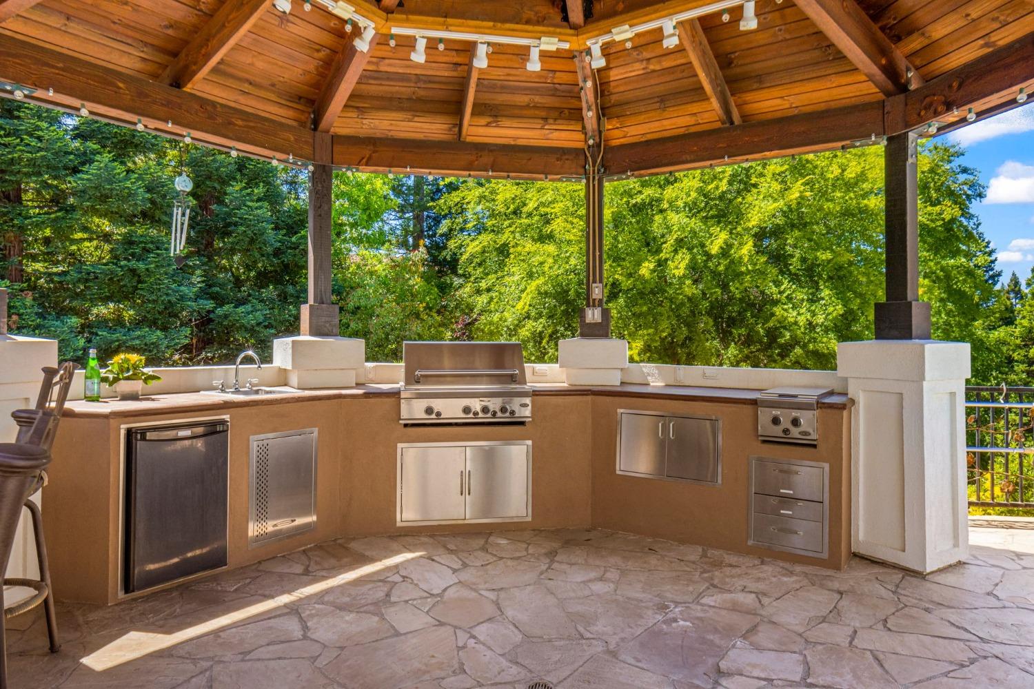 9505 Ashbourne Court