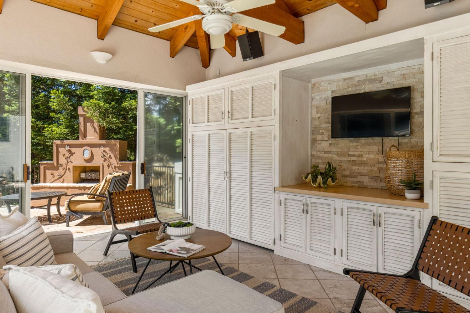 9505 Ashbourne Court