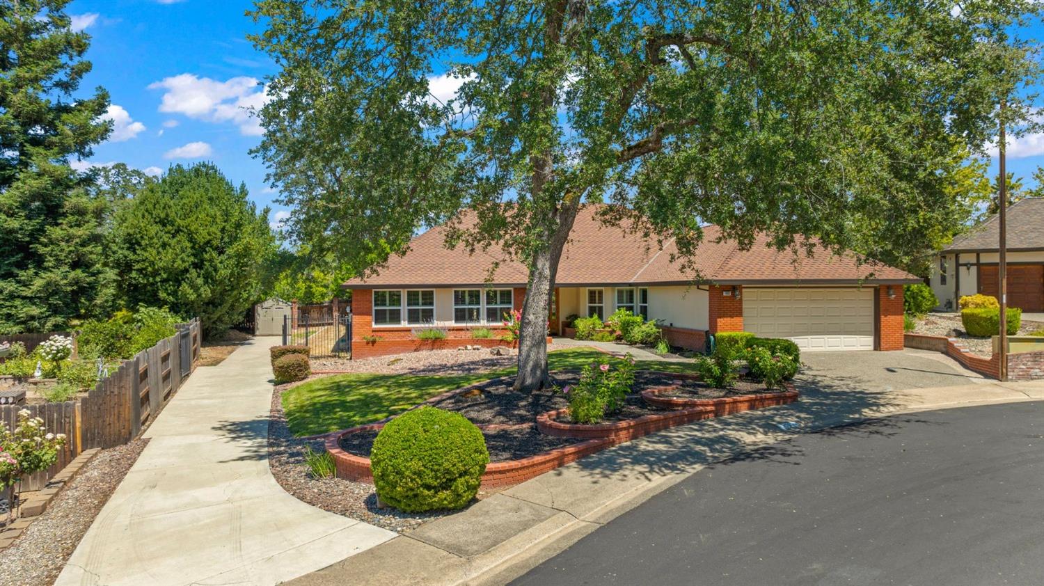 1603 Valley View Court