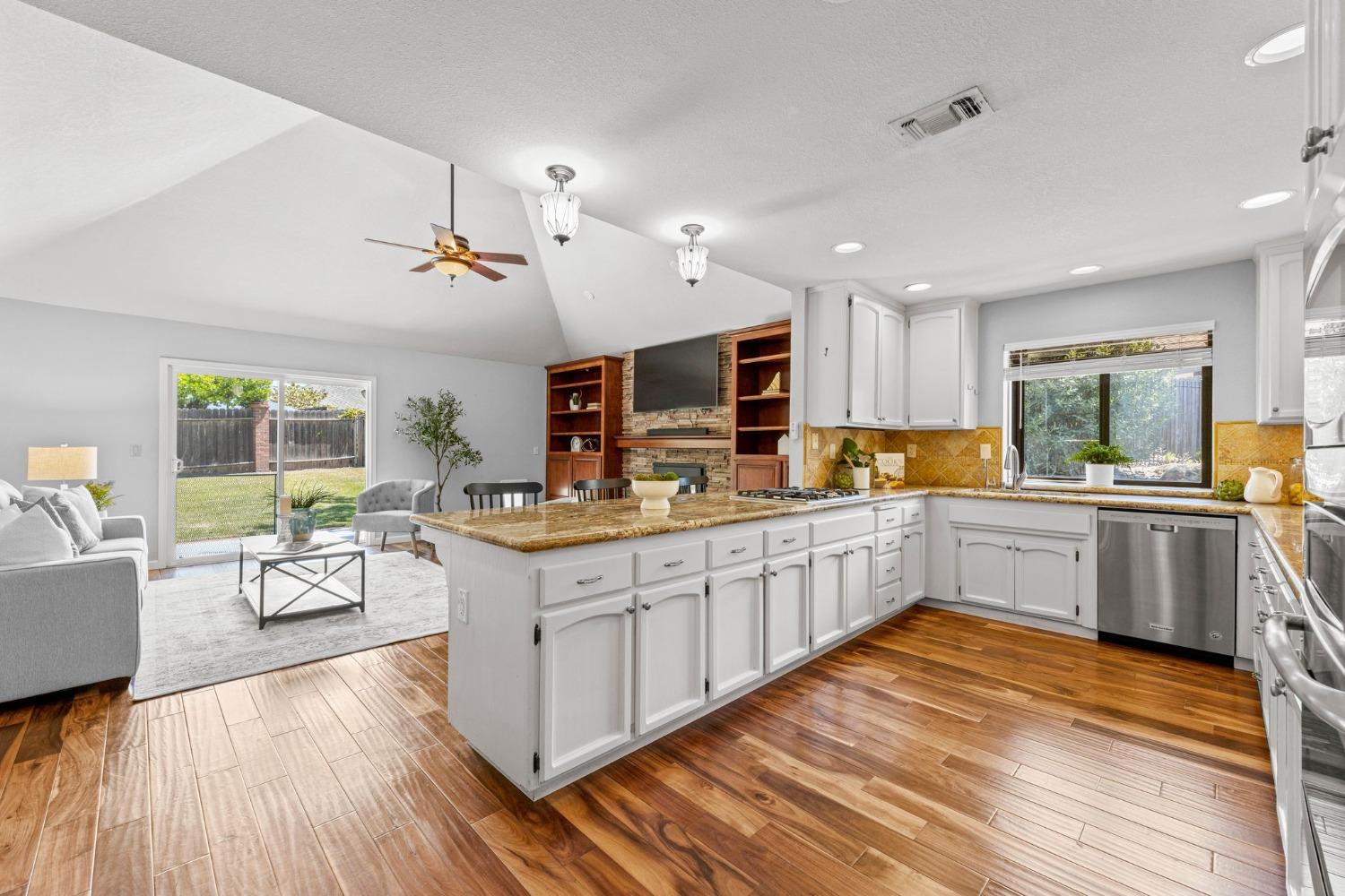 1603 Valley View Court