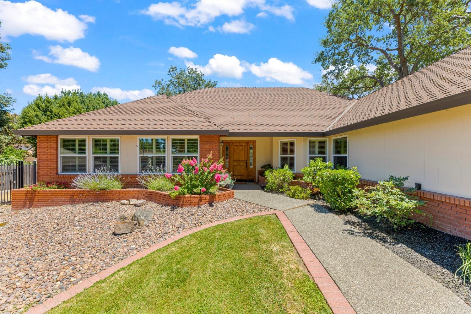 1603 Valley View Court