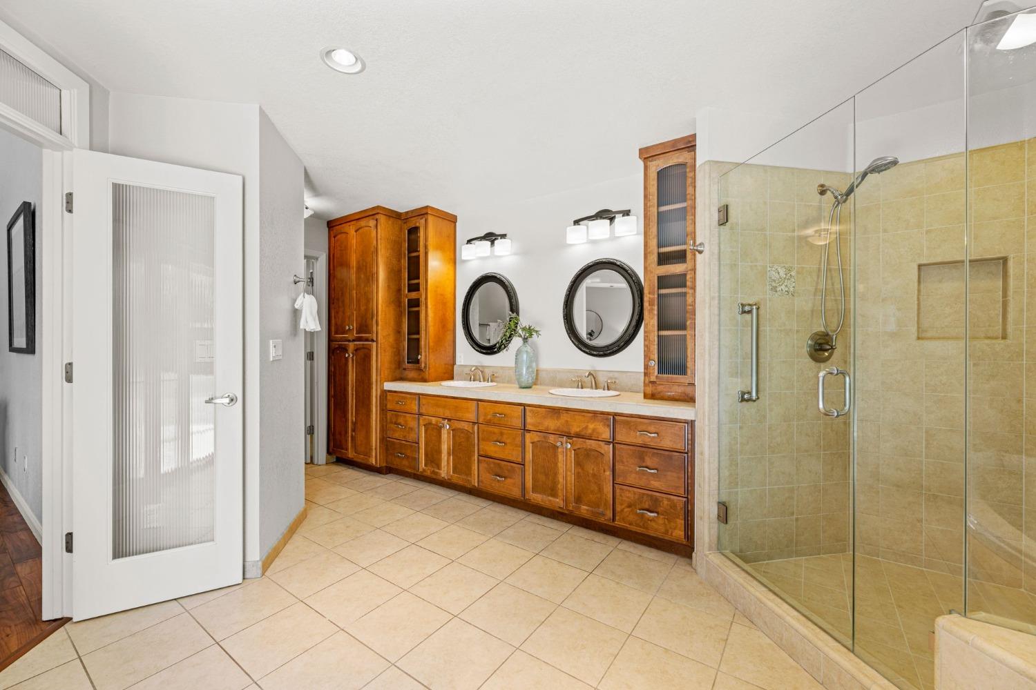 1603 Valley View Court