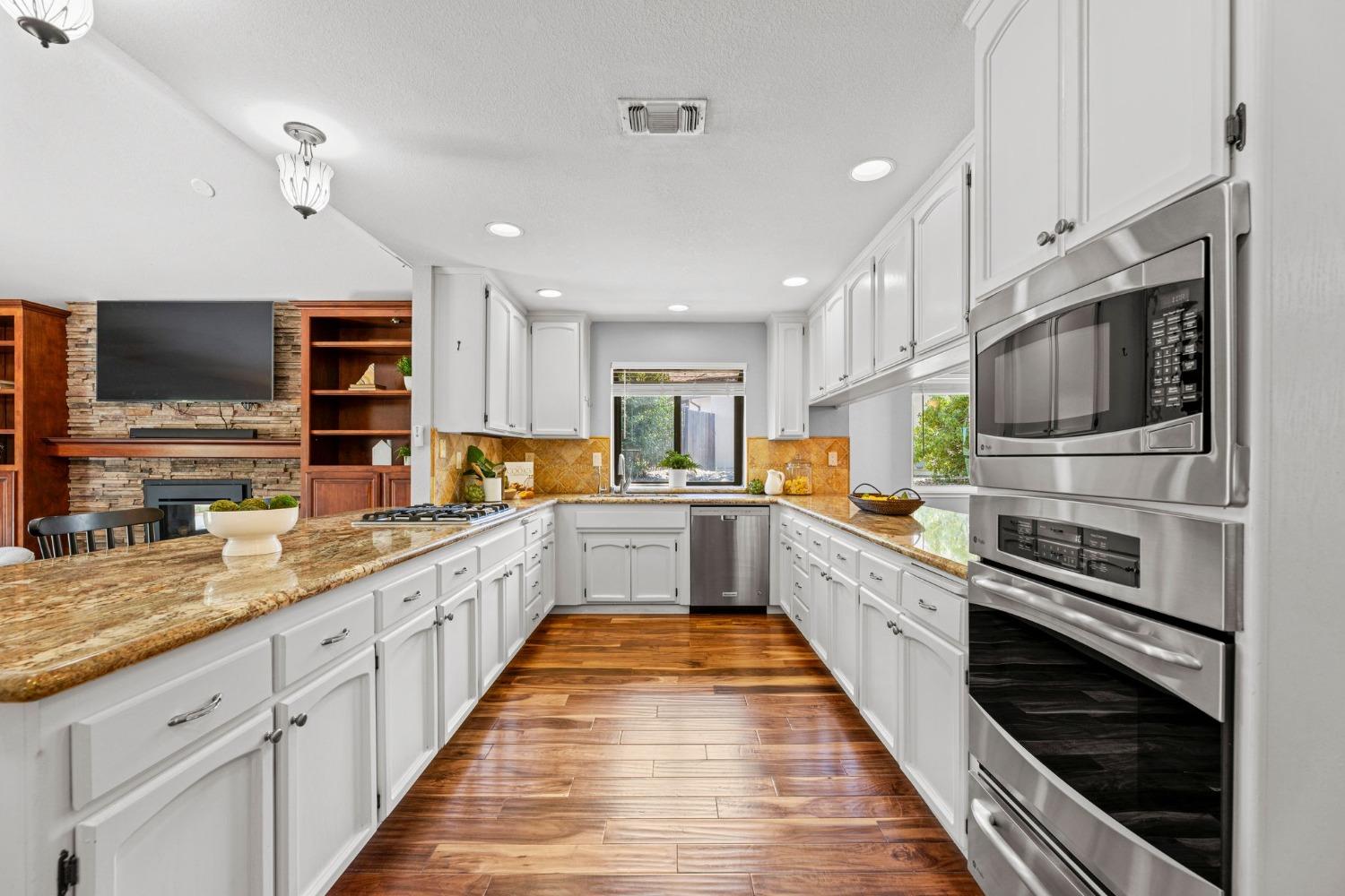 1603 Valley View Court