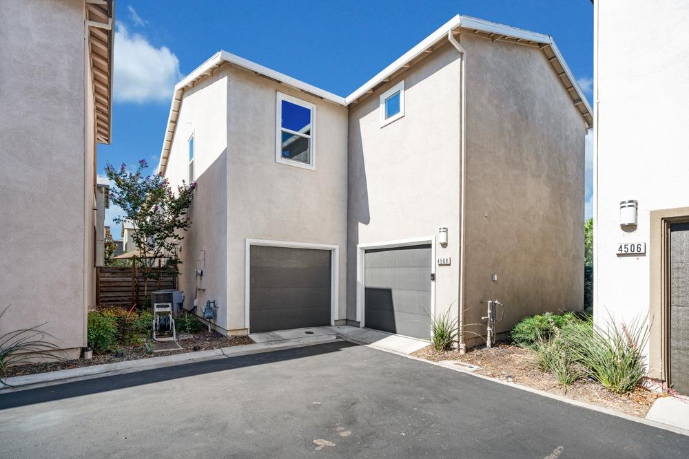 4508 Ocean Lane