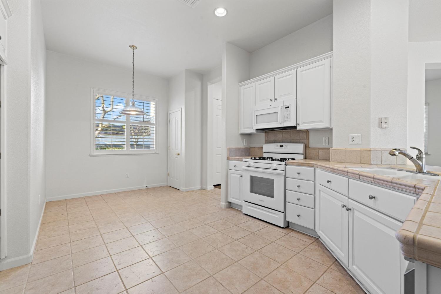 2716 Robinson Creek Lane