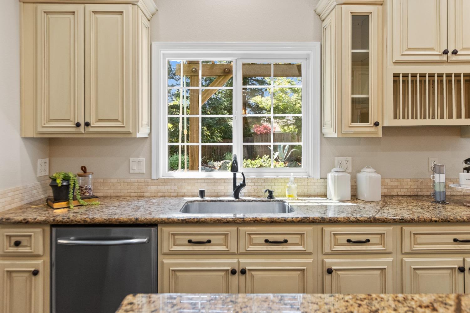 1890 Ridgeview Drive