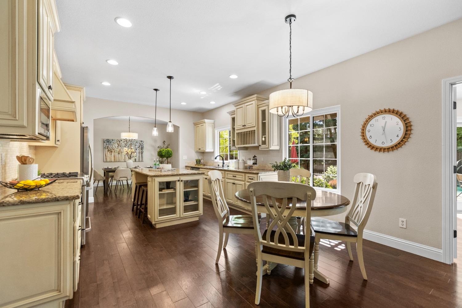 1890 Ridgeview Drive