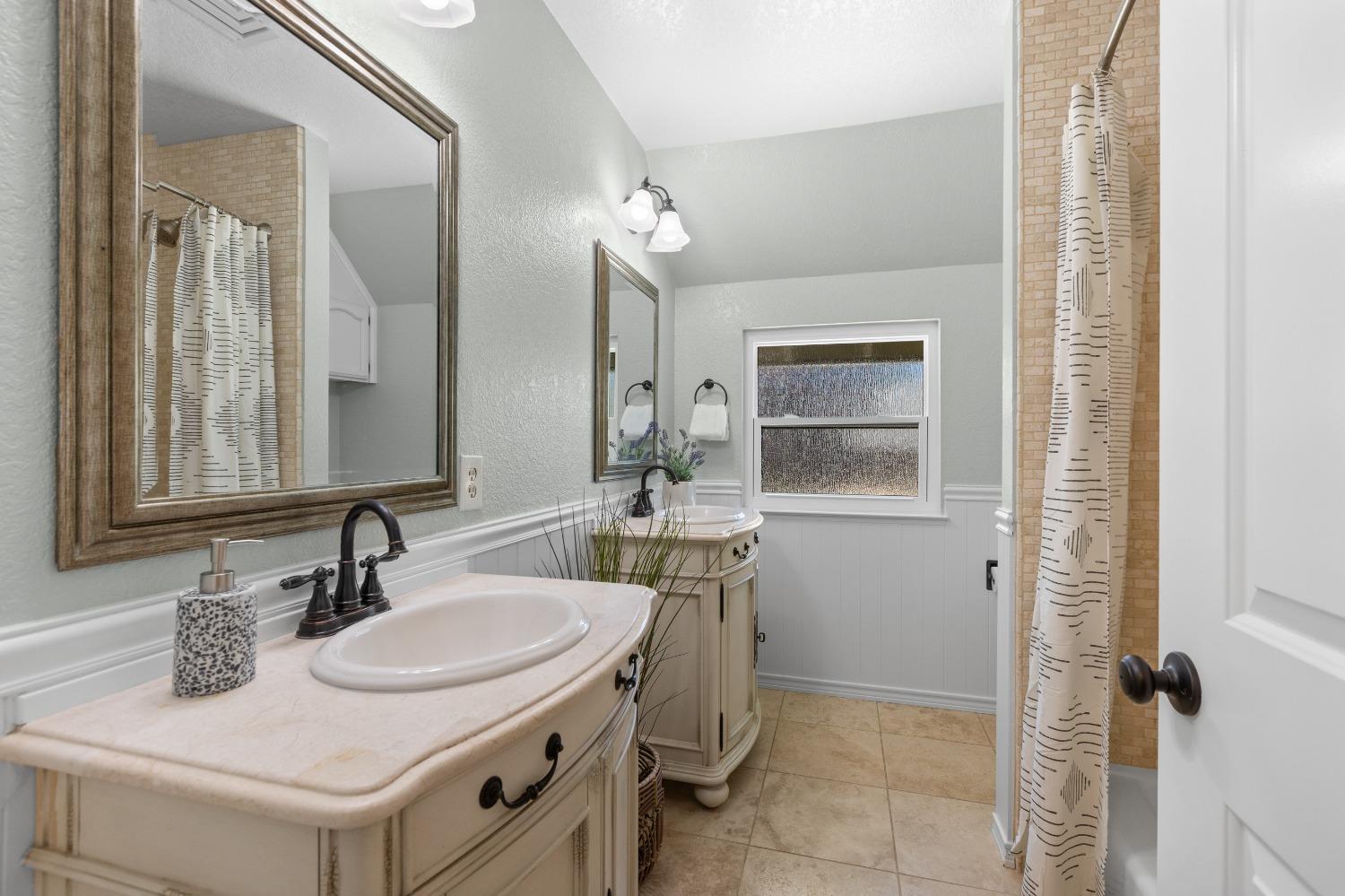 1890 Ridgeview Drive