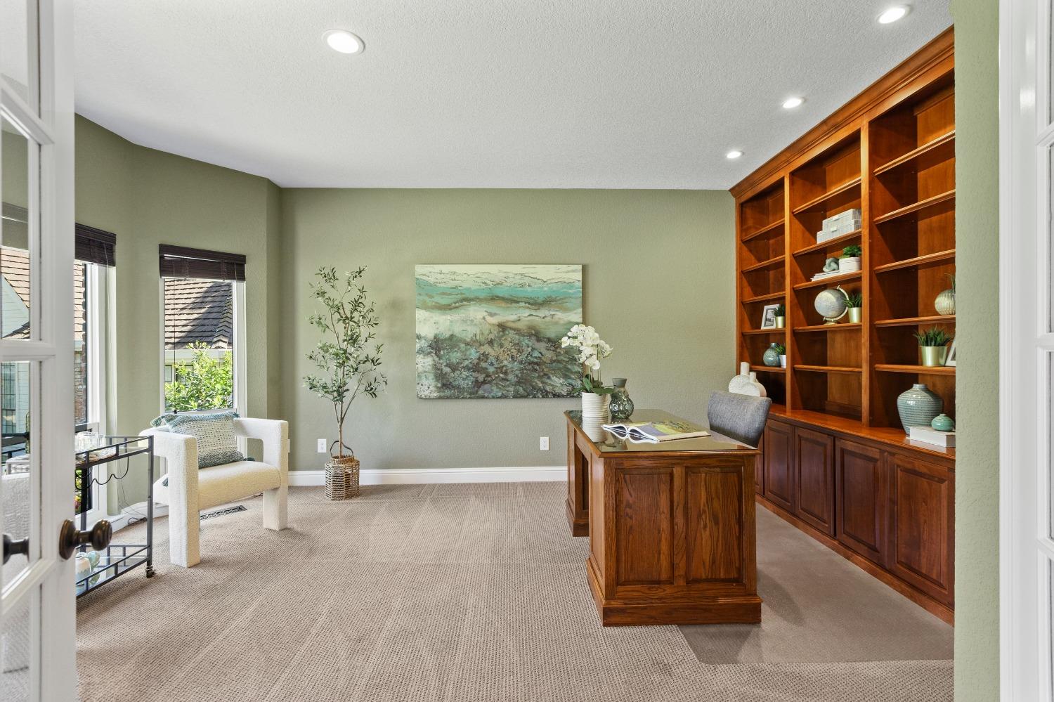 1890 Ridgeview Drive