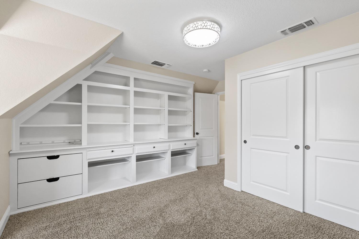 1890 Ridgeview Drive