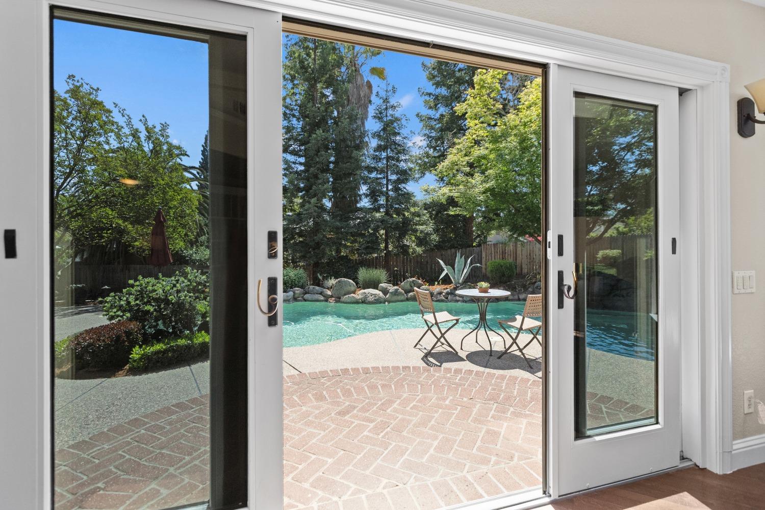 1890 Ridgeview Drive