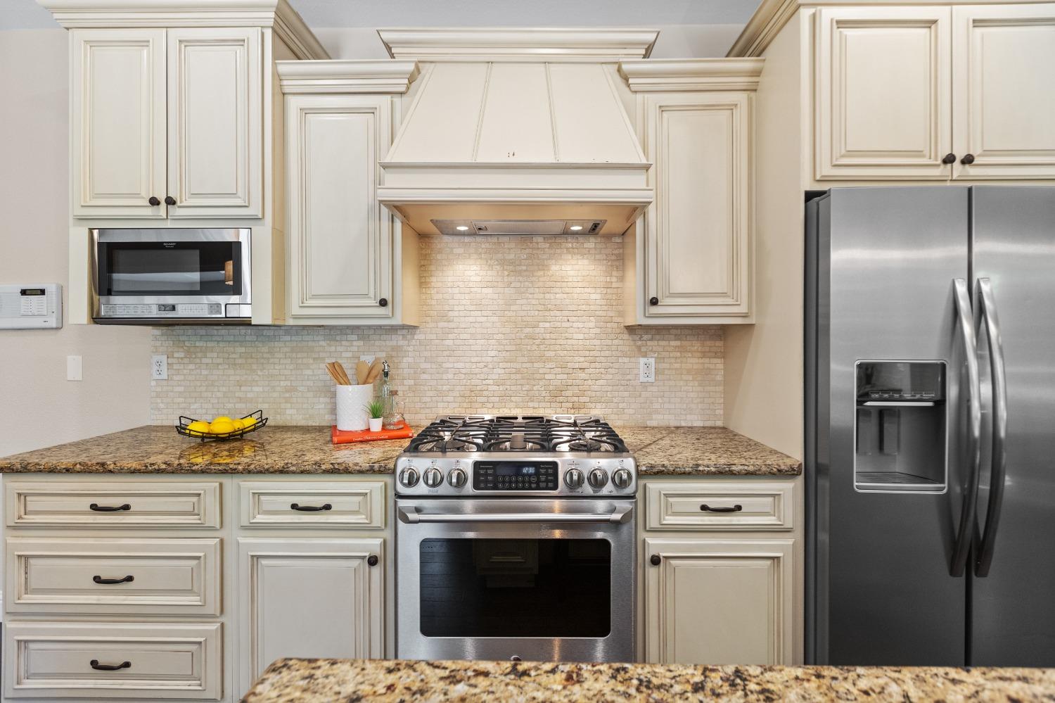 1890 Ridgeview Drive