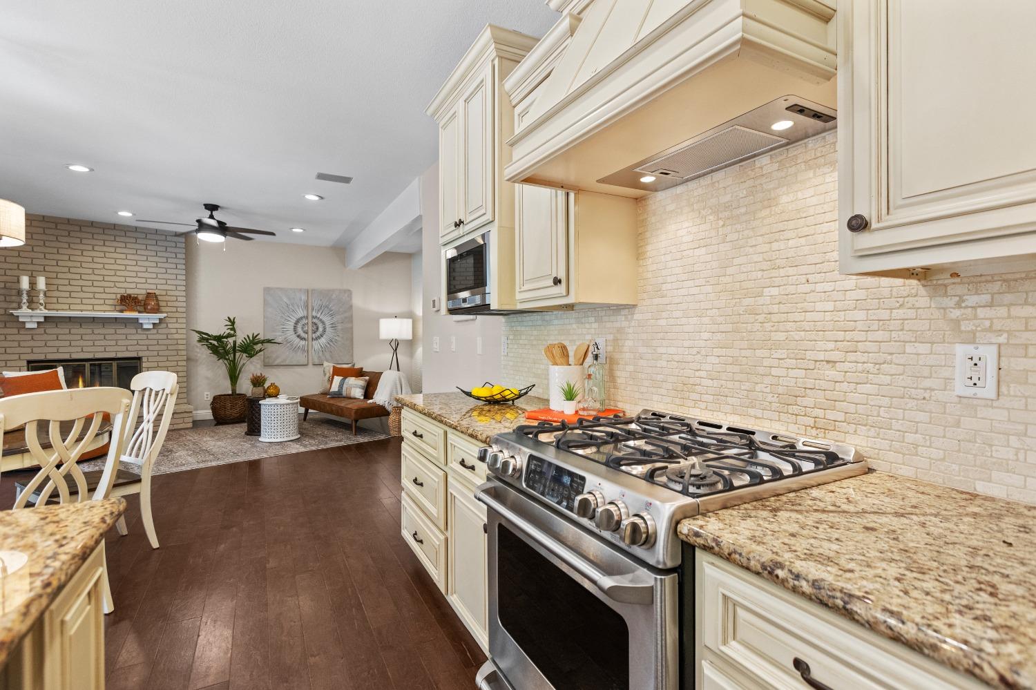 1890 Ridgeview Drive