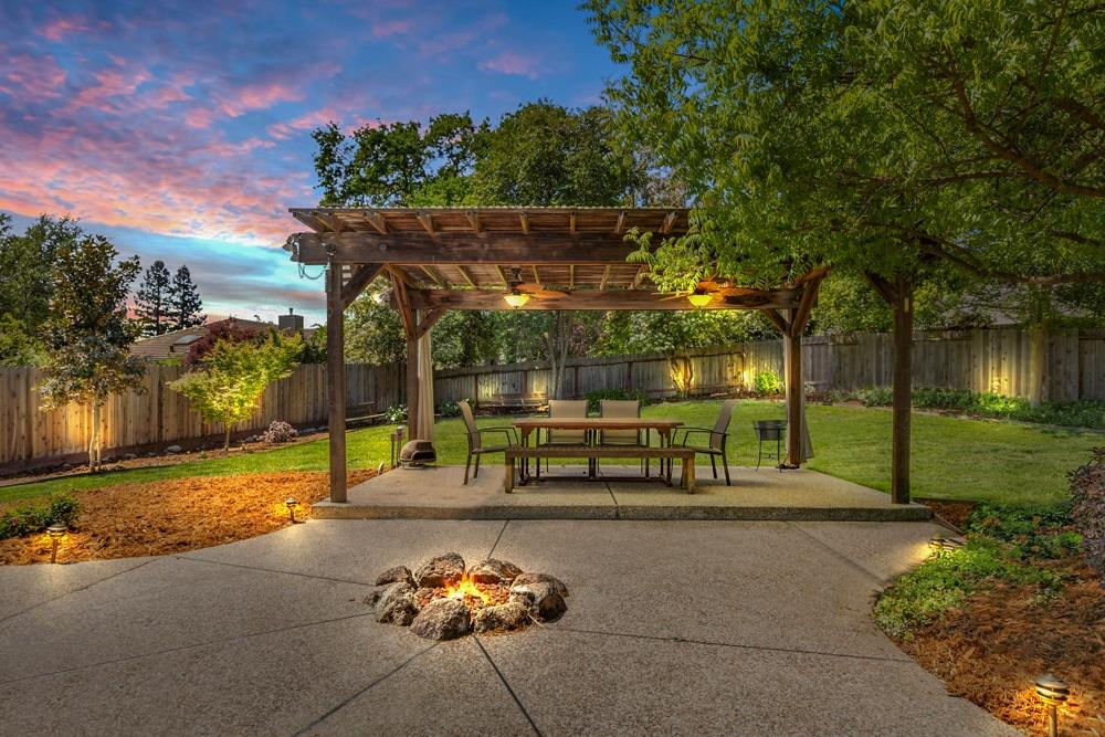 1890 Ridgeview Drive