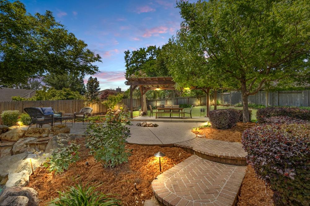 1890 Ridgeview Drive